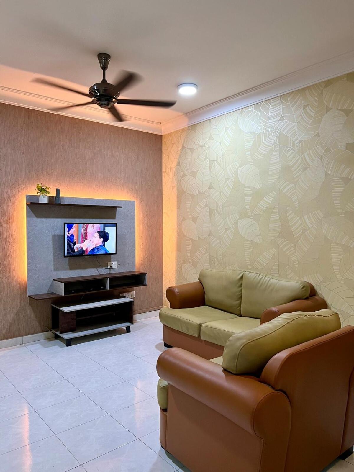 Rini Utama Homestay Skudai Buitenkant foto