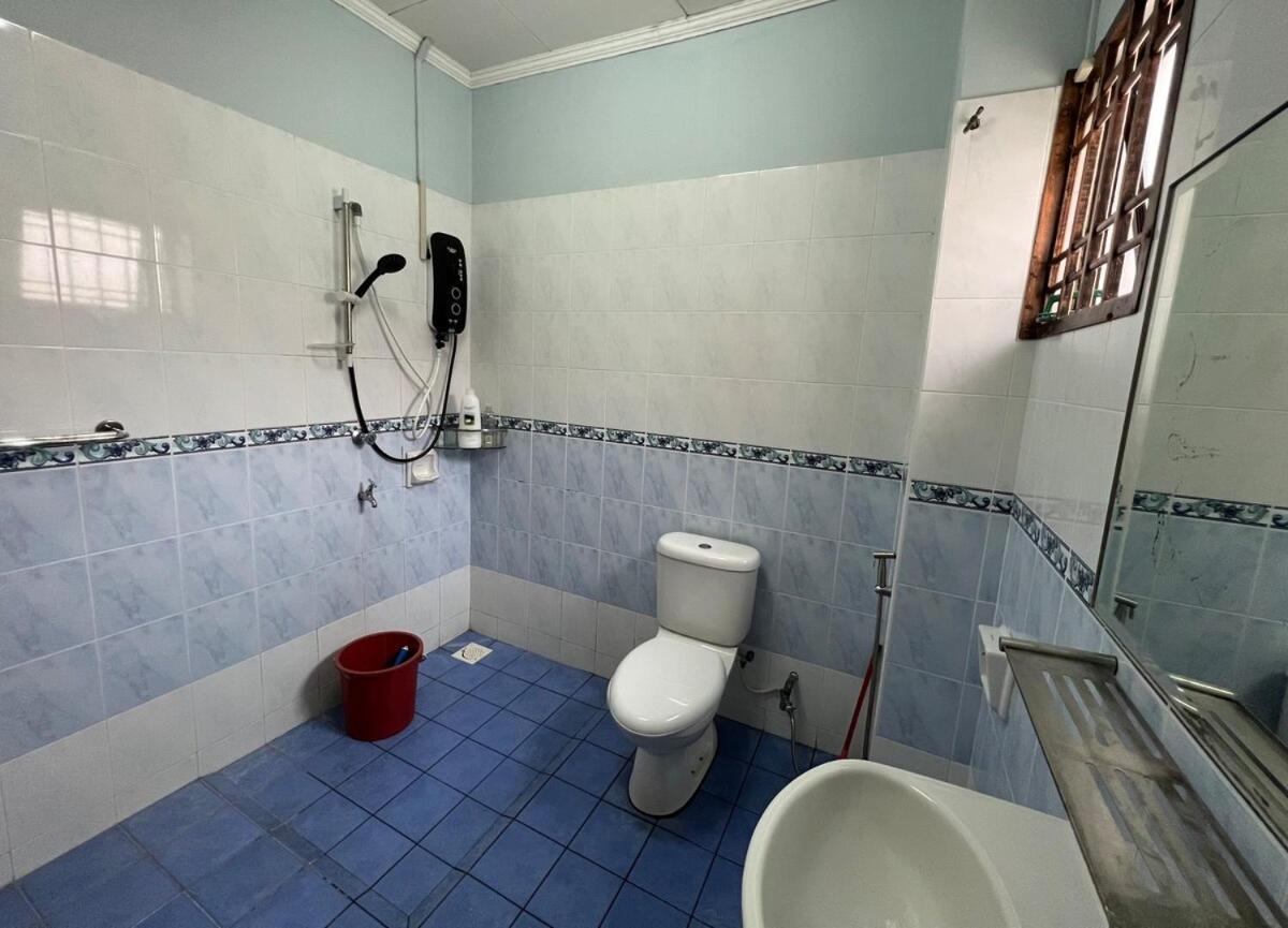 Rini Utama Homestay Skudai Buitenkant foto