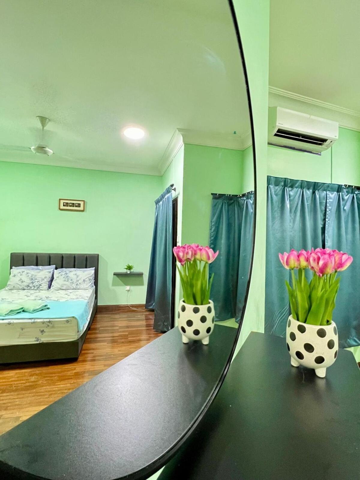 Rini Utama Homestay Skudai Buitenkant foto