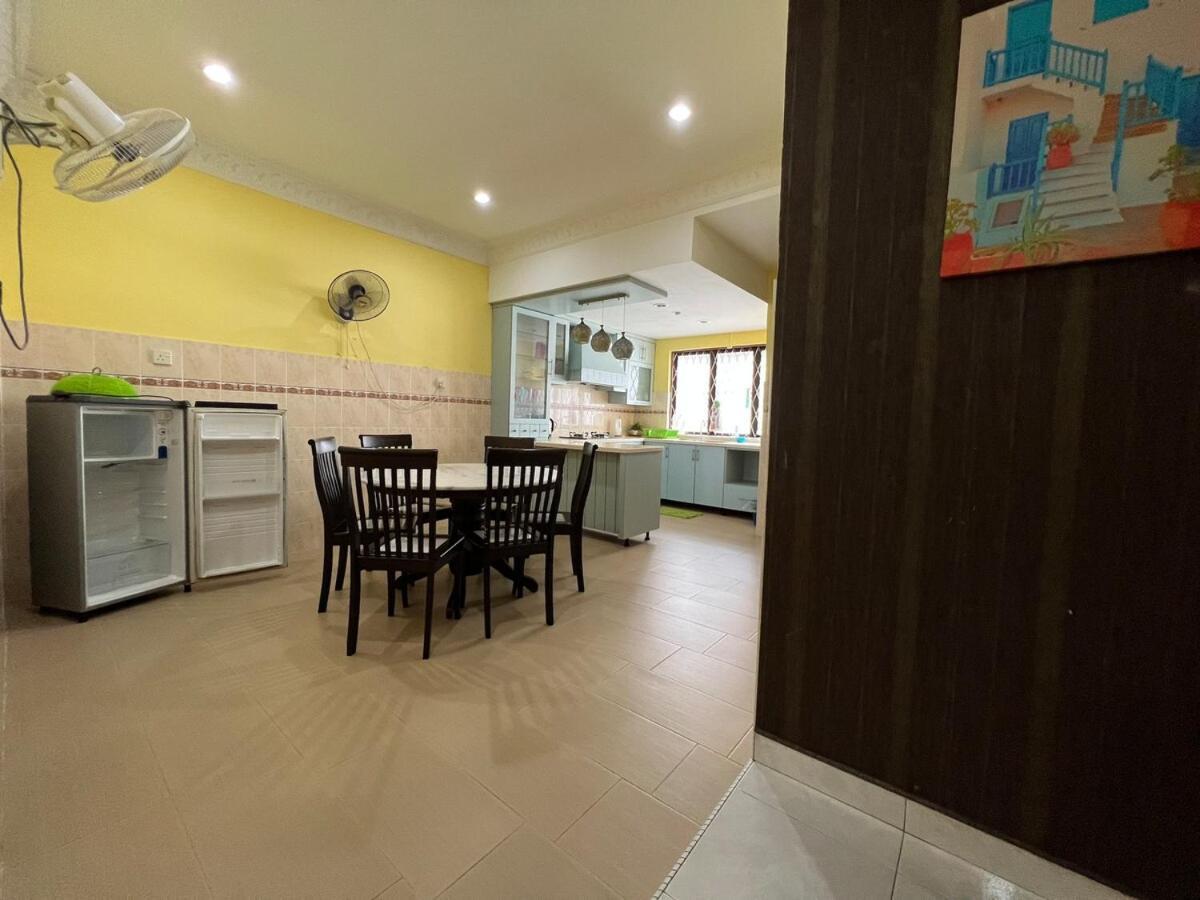 Rini Utama Homestay Skudai Buitenkant foto