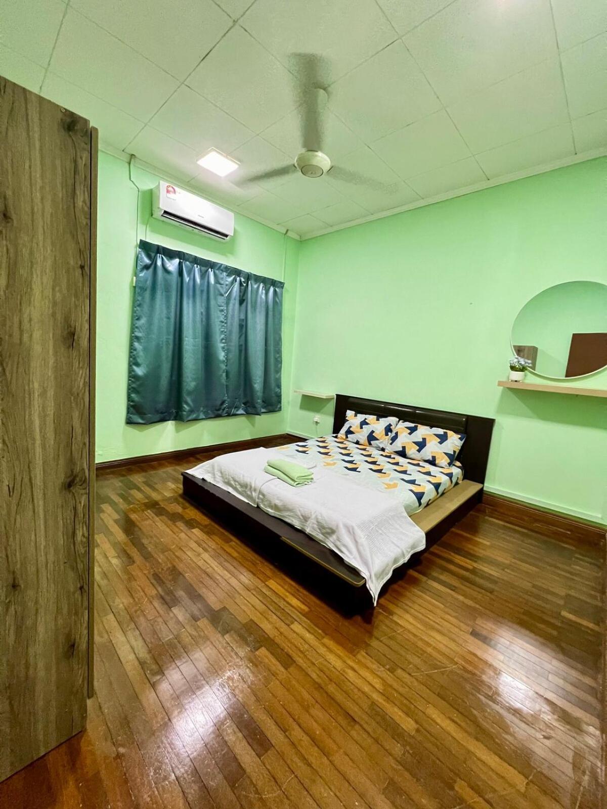 Rini Utama Homestay Skudai Buitenkant foto