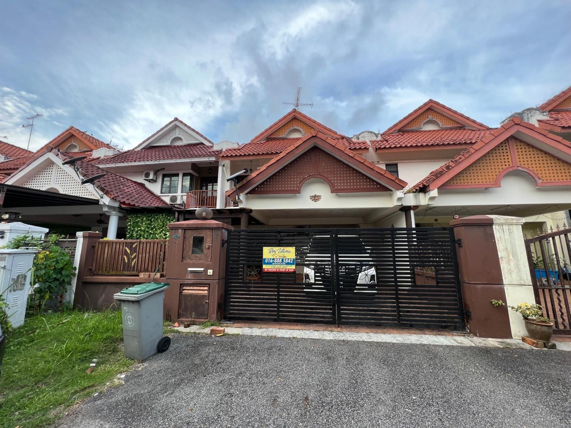 Rini Utama Homestay Skudai Buitenkant foto